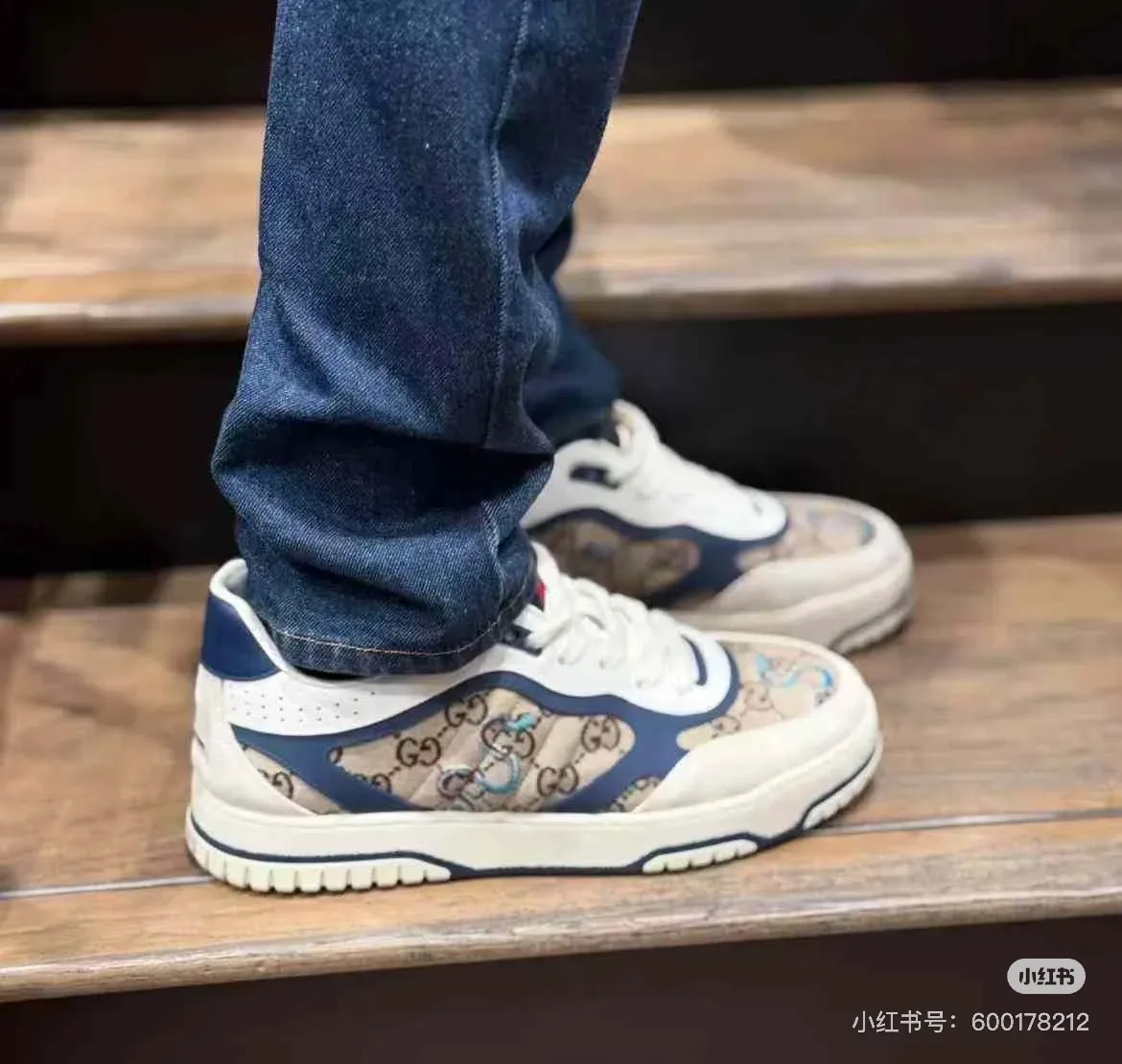 [G Home] P: 600💰 Couple size: Women's 35-40 --- Men's 39-44. (45 custom-made) 🆕2025 Electric embroidered snake GUCC Gucci original order quality The latest popular high and low top distressed couple's sports shoes series are shipped. Original purchase and development Made in China, these high-low sneakers are designed with a basketball-style silhouette, cleverly incorporating hollow panels and distressed effects, showing their unique ingenuity. The ingenuity incorporates brand logo details such as interlocking Double G styling accessories and Gucci lettering, a low-key tribute to the brand's design heritage. Exquisite packaging at the delivery counter 🛍📦 ▪️ Fabric: Original custom-made imported cowhide stitching ▪️ Lining: Imported first-layer cowhide ▪️ Sole: Original molded TPU sole ▪️ Sole thickness: 3cm